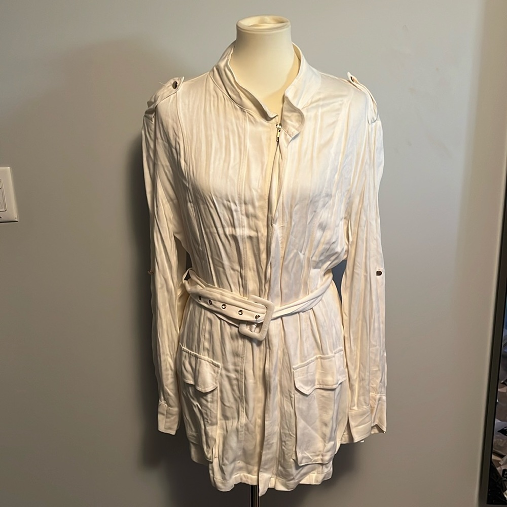 JLUX THE LABEL — Oversized White Blouse with Adjustable Belt